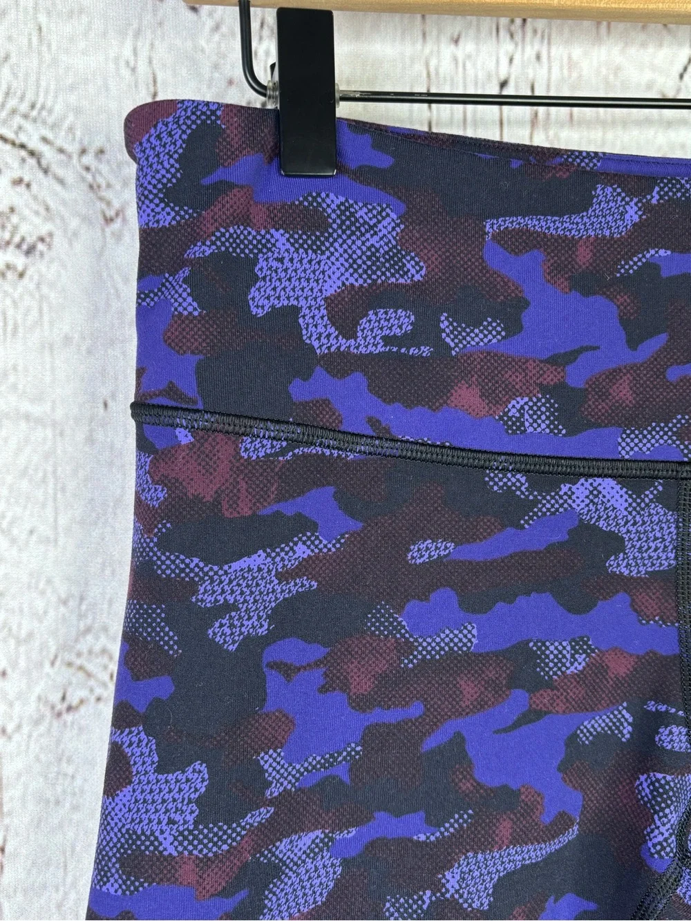 🍋Lululemon Wunder Under Crop III Size 10 Hounds Camo Blue Black Mid Rise 21”